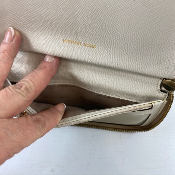 Michael Kors Women’s Beige Signature MK Monogram Logo Zip Up Wristlet Wallet - Picture 7 of 12